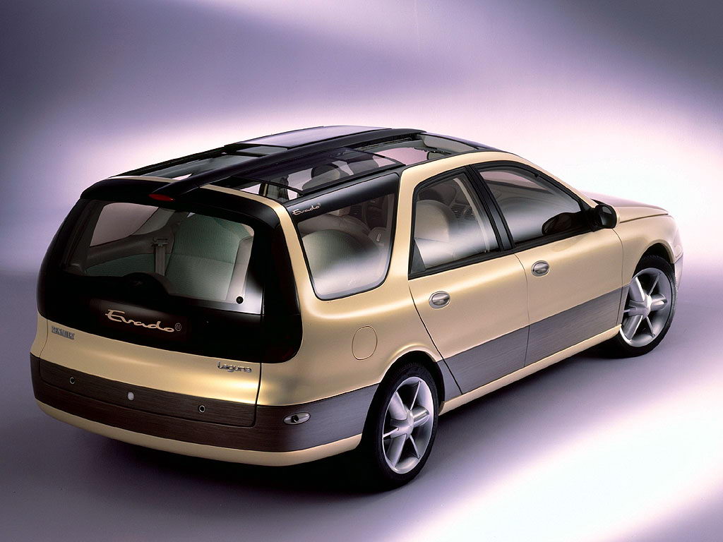 Renault Laguna Evado 1995.jpg